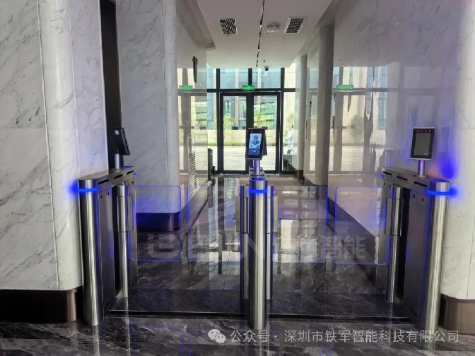 掃碼人行通道閘的特點(diǎn)和優(yōu)勢介紹