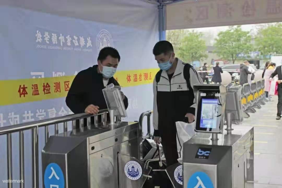 人臉識別測溫閘機的工作原理及工能介紹