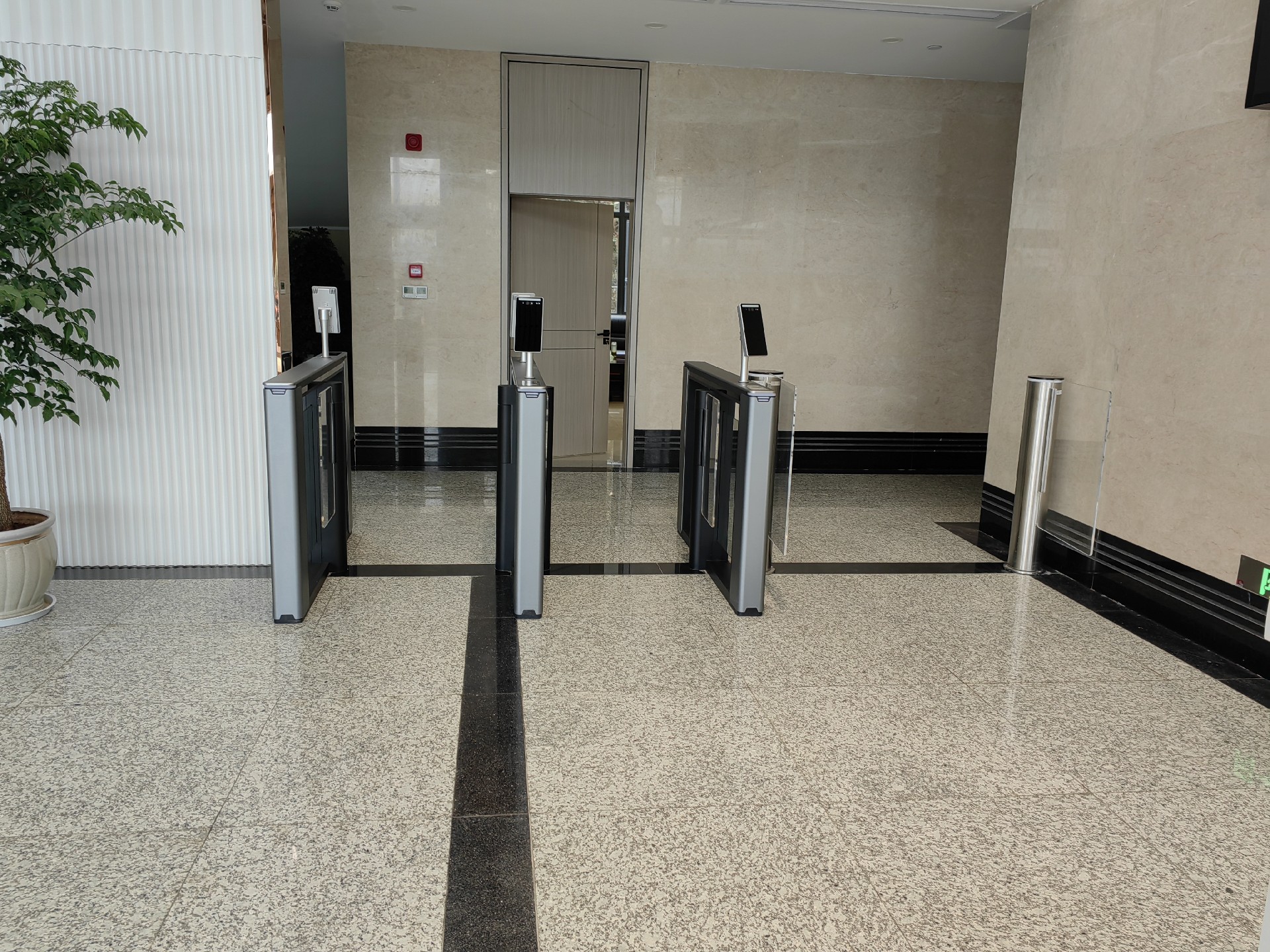 1672710609876298.jpg 1672710609876298.jpg