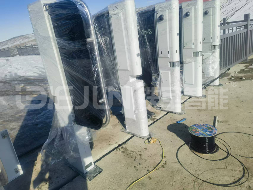 滑雪場自助閘機多少錢？鐵軍智能：高品質帶來的長遠價值，遠超初始投資