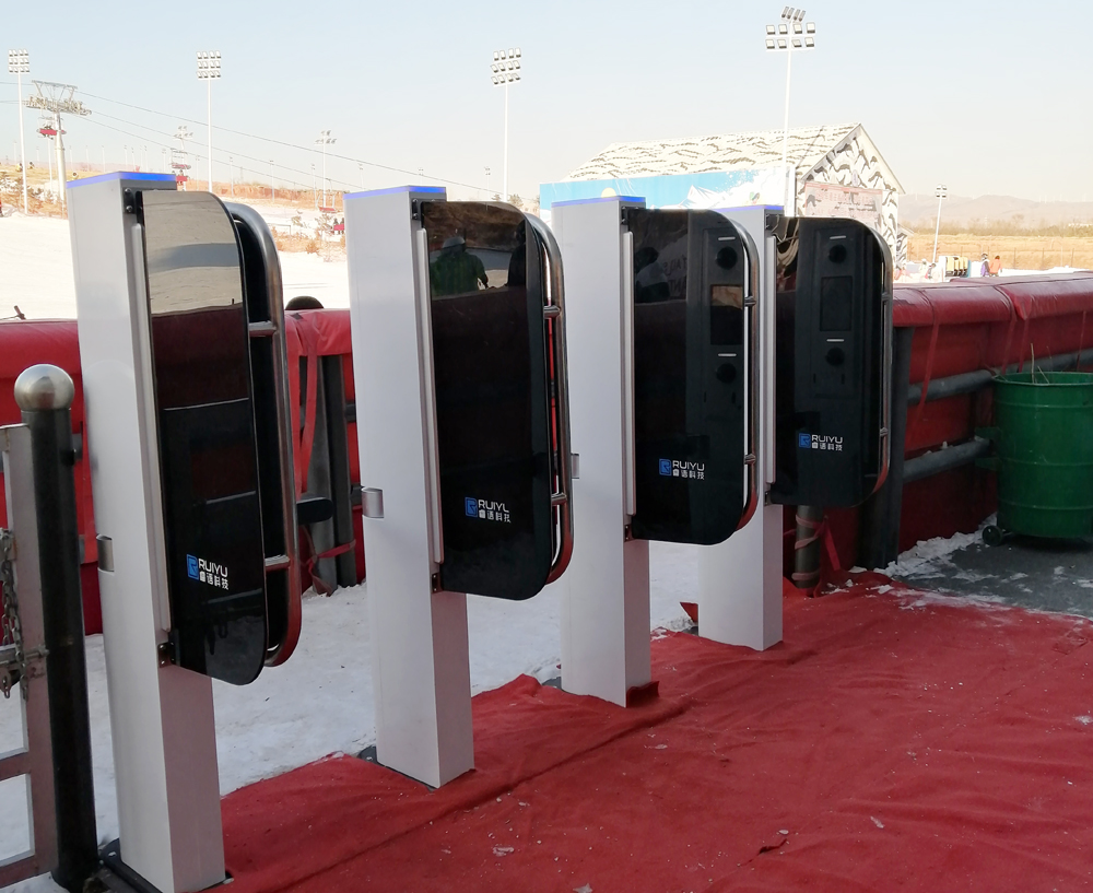 滑雪場計時收費閘機生產廠家：鐵軍智能，源頭品質保障