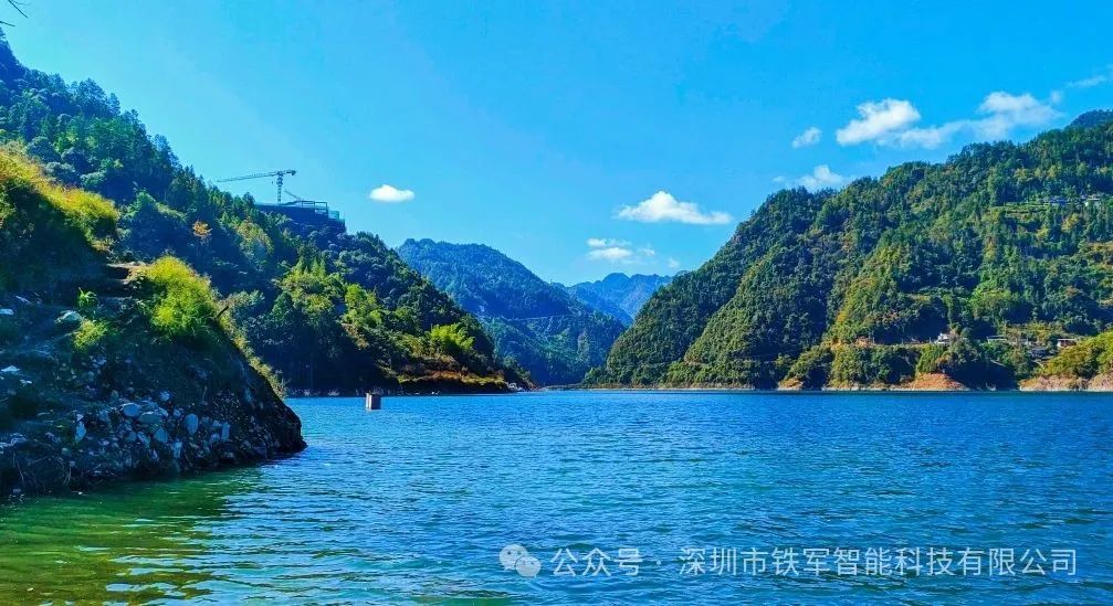 景區(qū)閘機(jī)檢票口品牌廠家：鐵軍智能憑軍工品質(zhì)與高端顏值成就標(biāo)桿